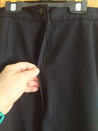 Talla 44 (XXL) mujer. Falda negra marca Bhs