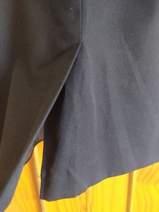 Talla 44 (XXL) mujer. Falda negra marca Bhs