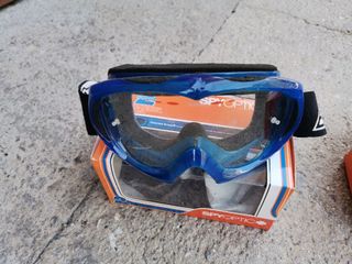 PANTALÓN CASCOS GAFAS MOTO /QUAD