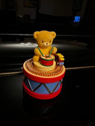 carillon Enesco anni 90 teddy on drum with train