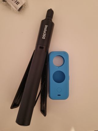 Accesorios y cámara insta 360 x2