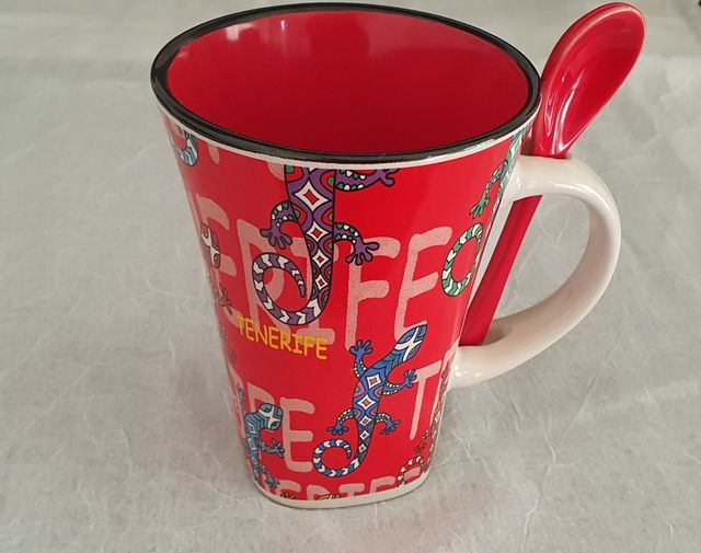 Taza souvenir salamandra