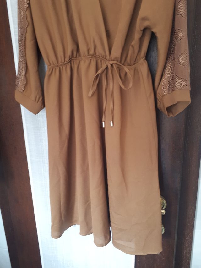 Abito Timiami color tabacco.  Nuovo