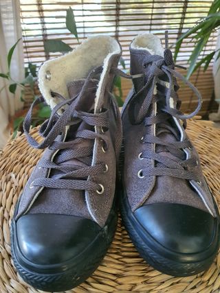 Ténis bota com forro. Converse