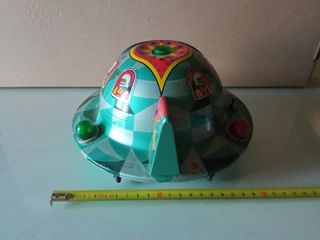 Juguete hojalata antiguo