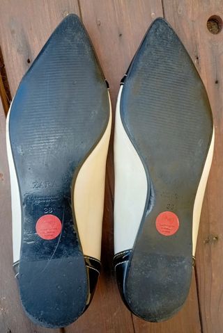 Sapatos rasos. Zara.