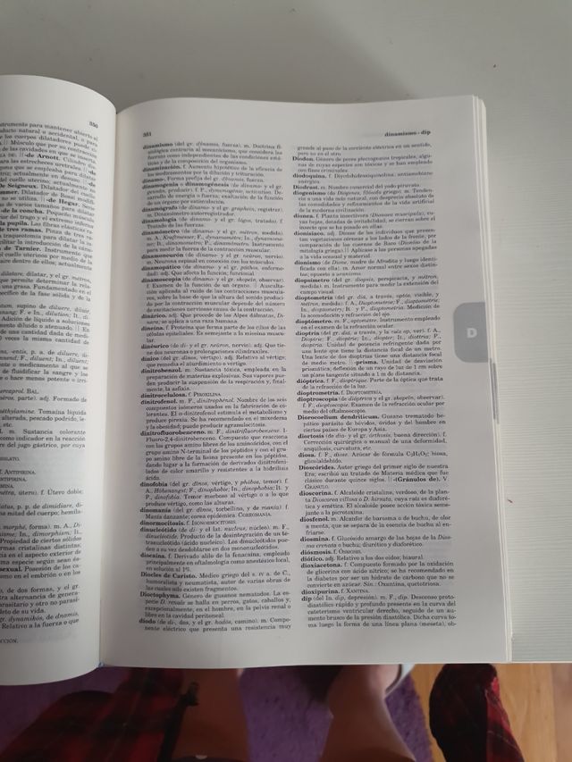 Diccionario terminología de Ciencias M