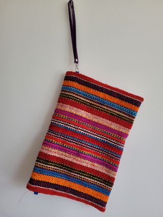 Cartera peruana hecha a mano