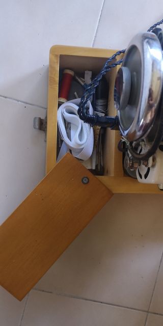 Máquina de coser wertheim rápida antigua