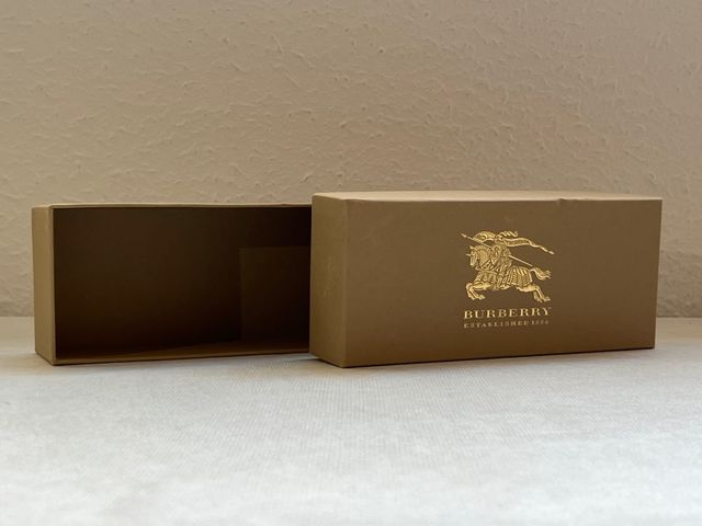 Caja Burberry