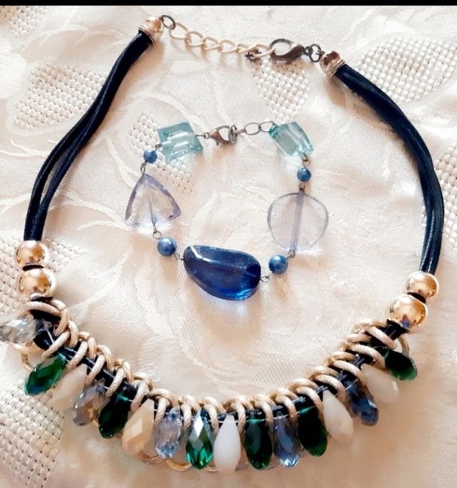 Collana con orecchini