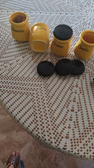 4  legumbres y 4  especieros