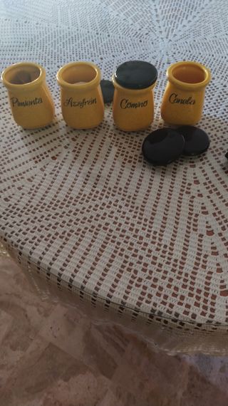 4  legumbres y 4  especieros