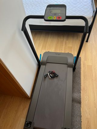 Cinta Caminar W500 Compacta Domyos 8 km/hr.