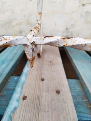 Antigua base para tinaja o macetero muy grande