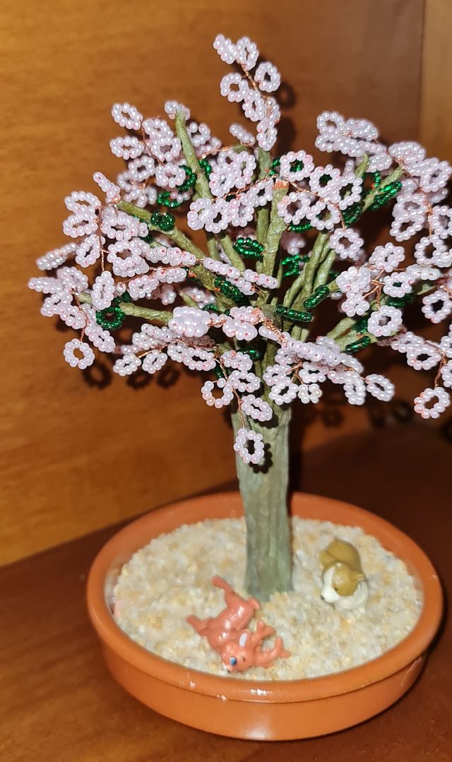 ALBERELLO CON FOGLIE DI PERLINE - SU VASO