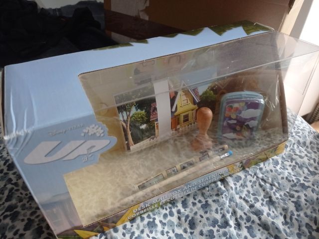 Pack Sello,postales, pegatinas,boli Up Disney