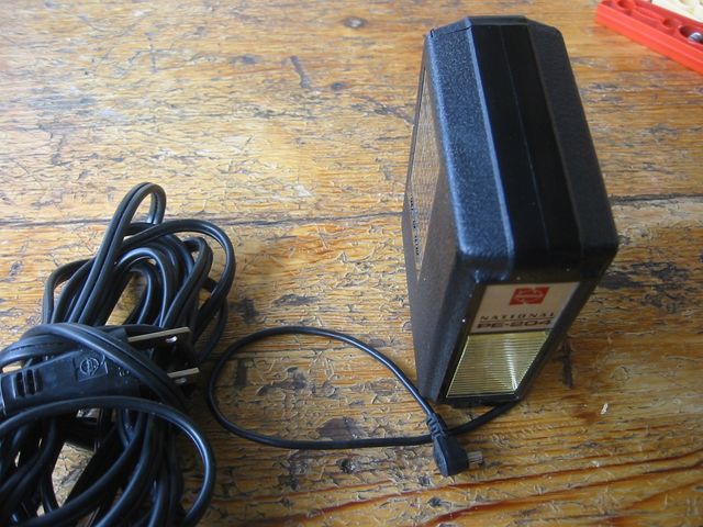 Flash verticale marca National Mod. PE-204