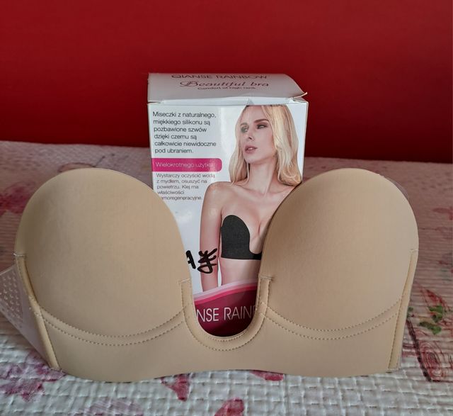 Reggiseno adesivo