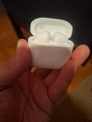 Airpods, Apple