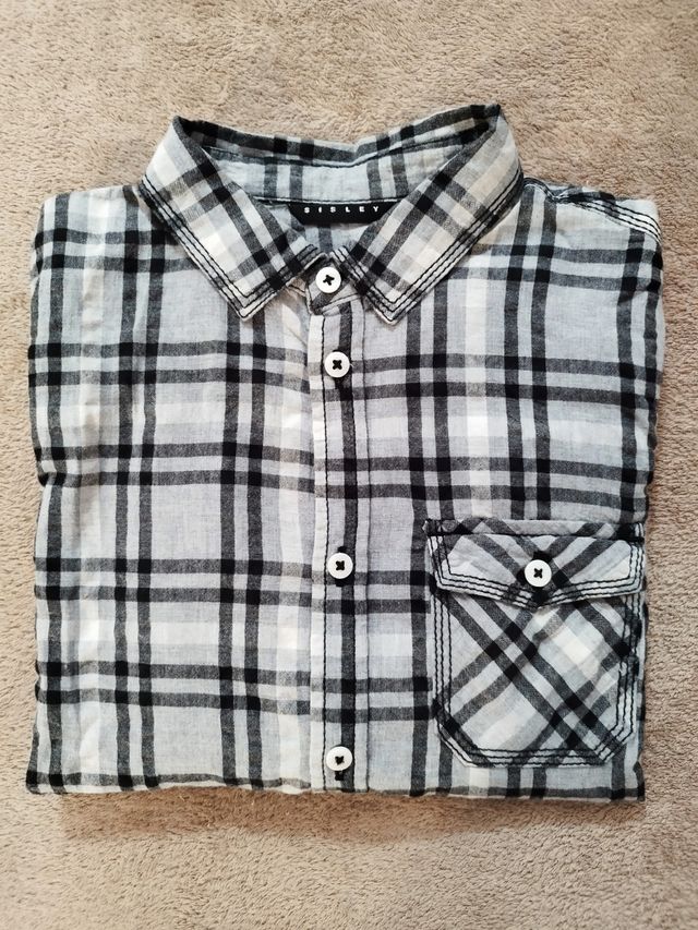 Camisa marca Sisley 8-9 años COMO NUEVA