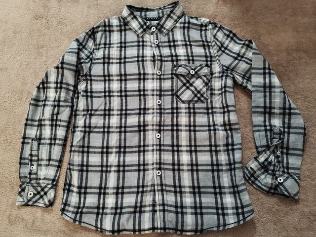 Camisa marca Sisley 8-9 años COMO NUEVA