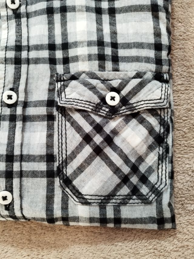 Camisa marca Sisley 8-9 años COMO NUEVA