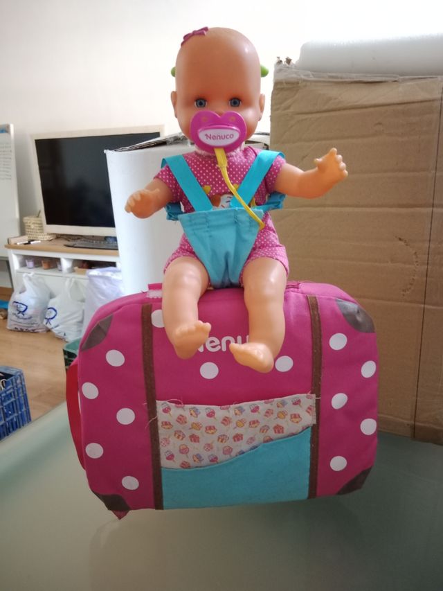 Nenuco con mochila