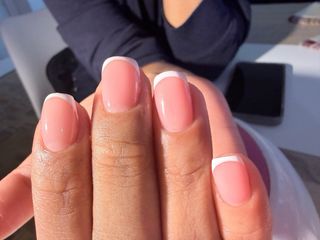 Manicura,  pedicura,  acrílicas, etc.