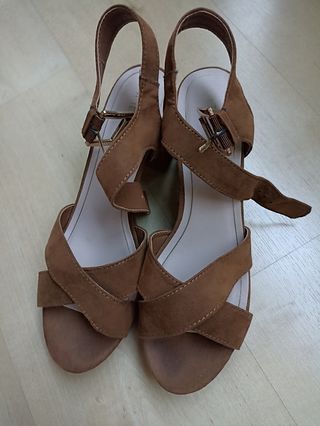 Sandalias marrones 41