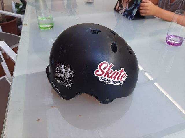 Casco skate