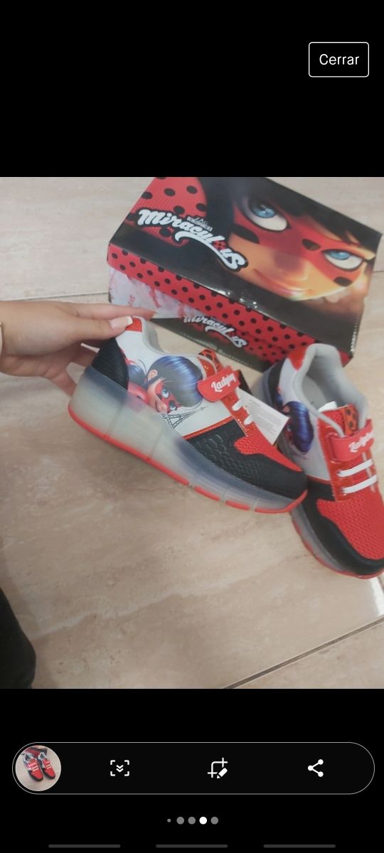 Zapatillas con ruedas y luces