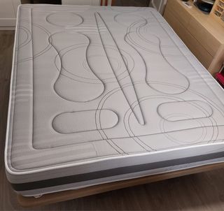 colchón cama, con somier y patas