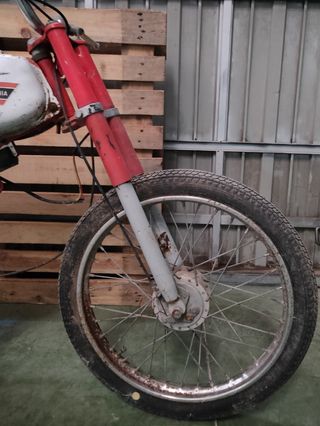 Eje rueda Guzzi dingo 49