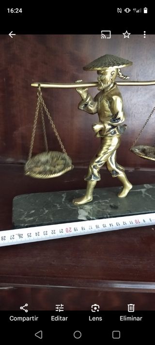 Campesino asiático bronce