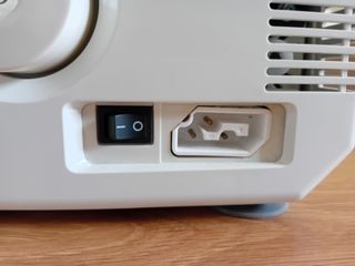 MÁQUINA DE COSER OVERLOCK remalladrora Silvercrest