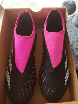 BOTAS DE FUTBOL ADIDAS, predator 41 y medio 