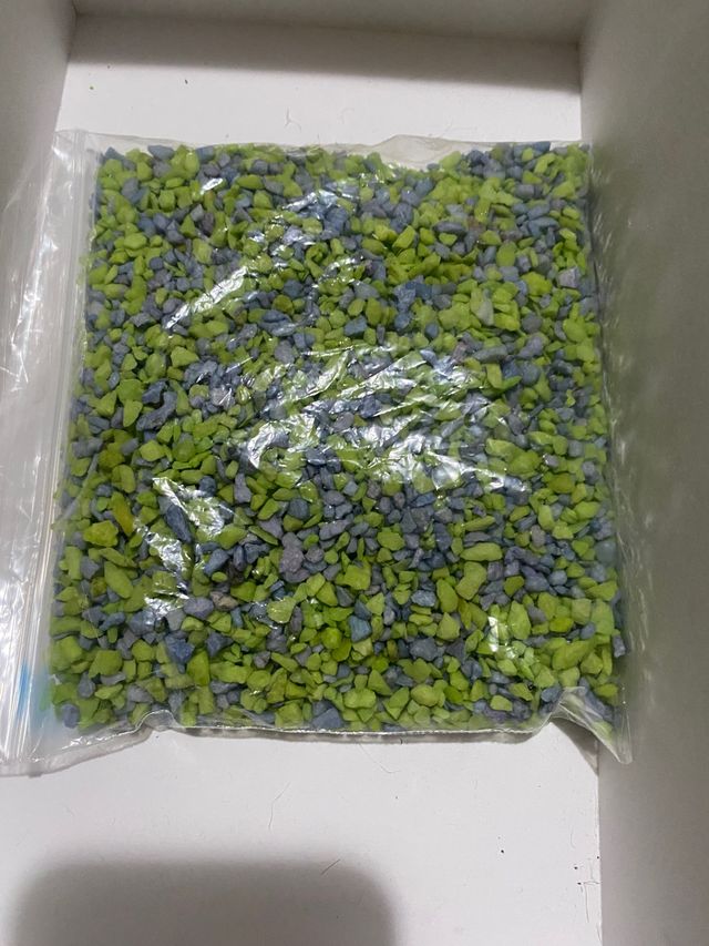 mix sassolini colorati e candele per decorazioni