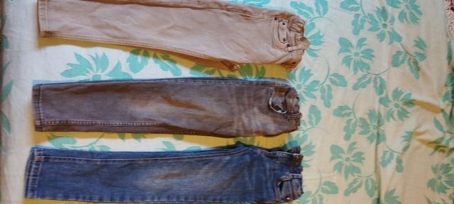 Pantalones jins de niño