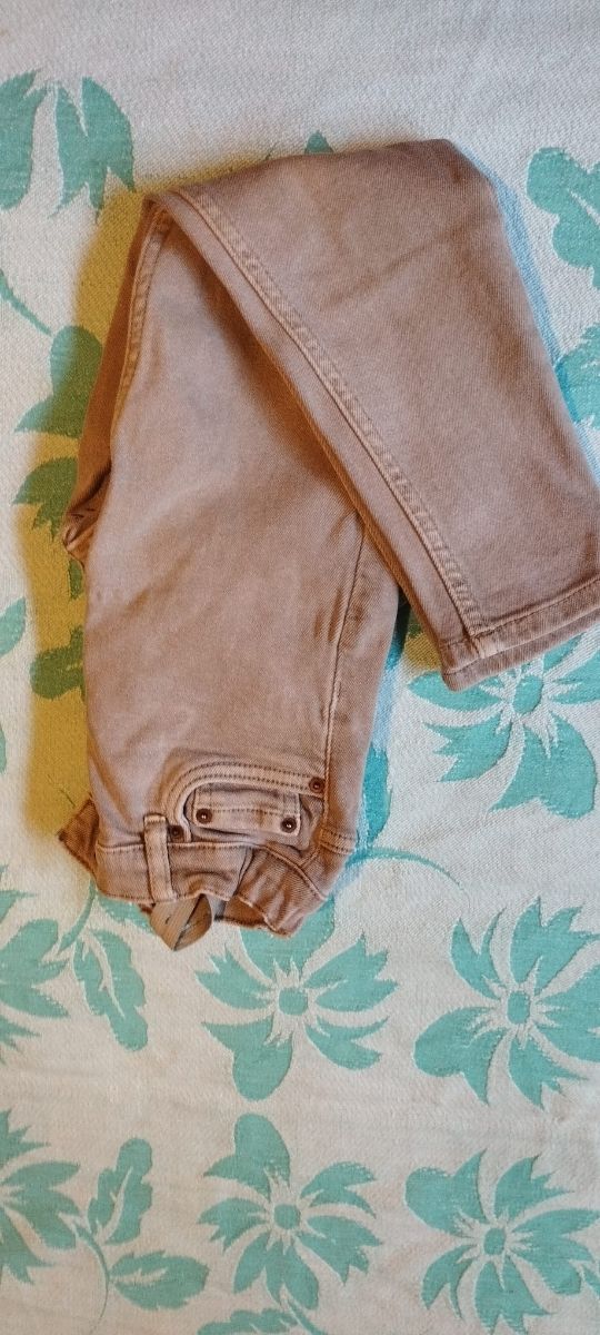Pantalones jins de niño