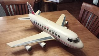 AVIÓN PLAYMOBIL COMPLETO CON ALGUNA MARCA POR USO.