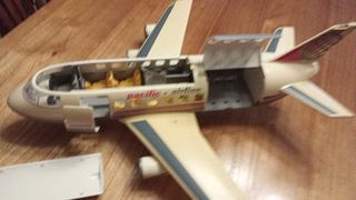 AVIÓN PLAYMOBIL COMPLETO CON ALGUNA MARCA POR USO.