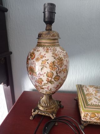 Juego de porcelana y bronce (solo venta en persona