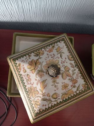 Juego de porcelana y bronce (solo venta en persona