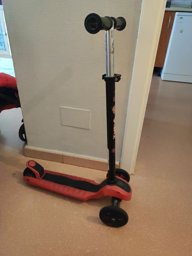 lote Correpasillos , REGALO un patinete