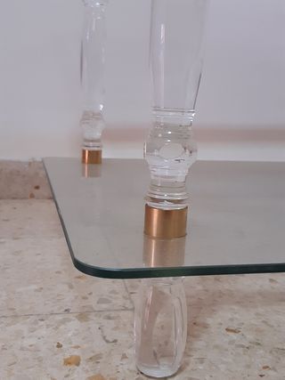 Mesa baja de centro, cristal y metacrilato