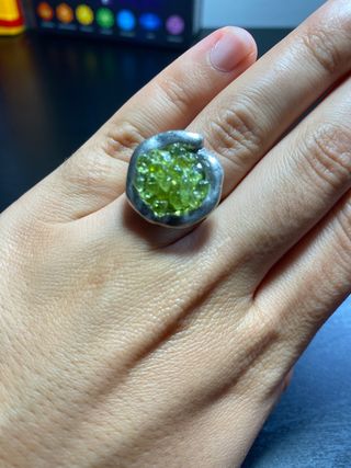 Anillo de olivina