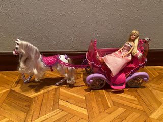 Carruaje a Caballo Barbie Moda Magica en Paris