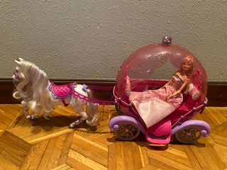 Carruaje a Caballo Barbie Moda Magica en Paris