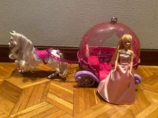 Carruaje a Caballo Barbie Moda Magica en Paris